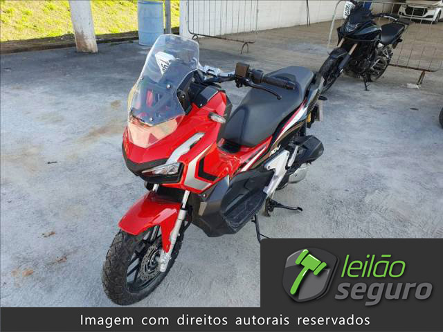 LOTE 033 2023 HONDA ADV 